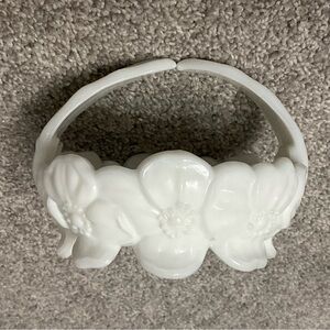 Westmoreland Glass Dogwood Basket/Dish